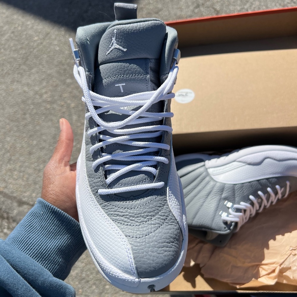 Jordan Men's Sneakers in Gray and White